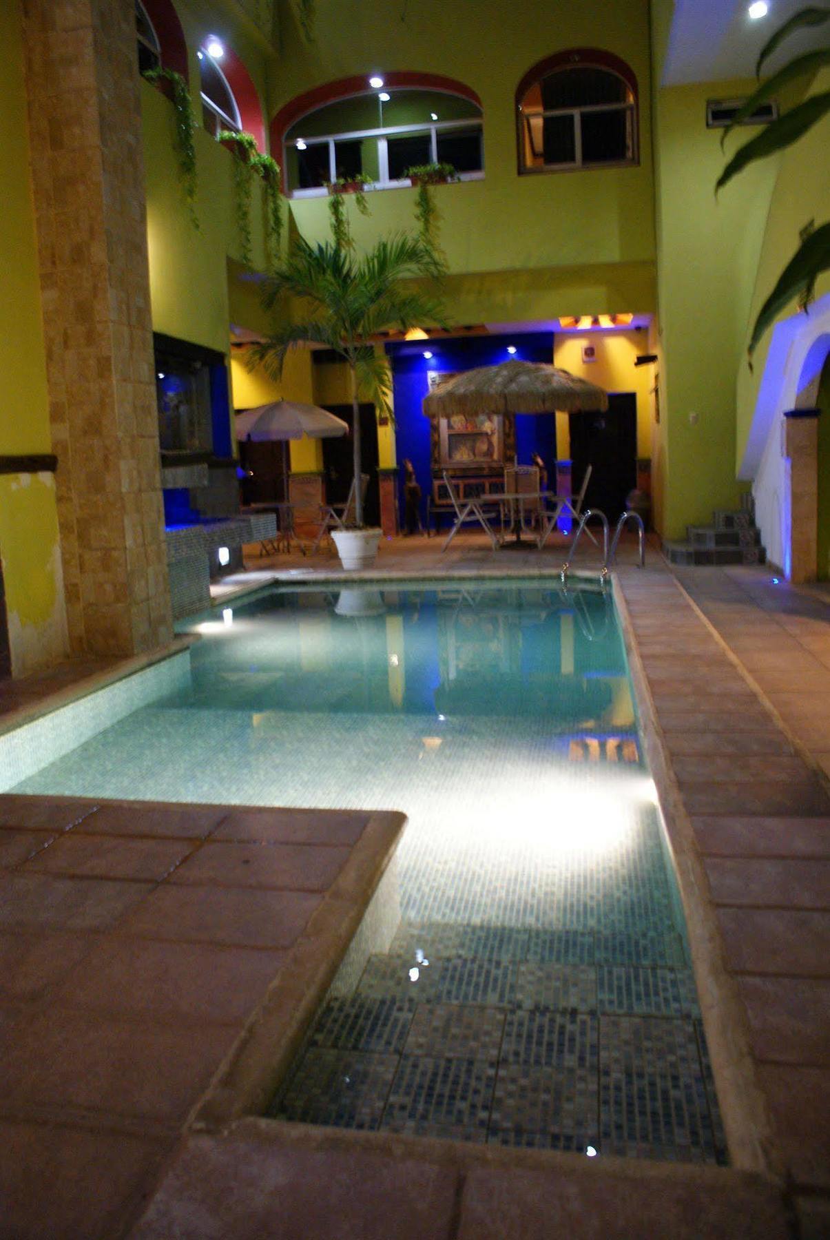 Suites Flamboyanes Мерида Экстерьер фото